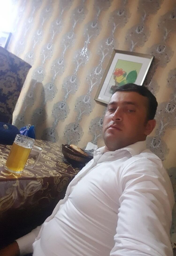  42425678  , 33 ,    