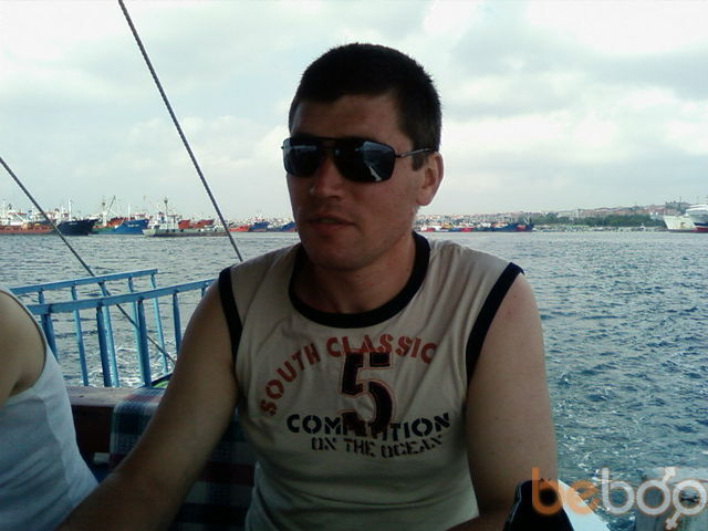  1044868  Nikolai, 46 ,    