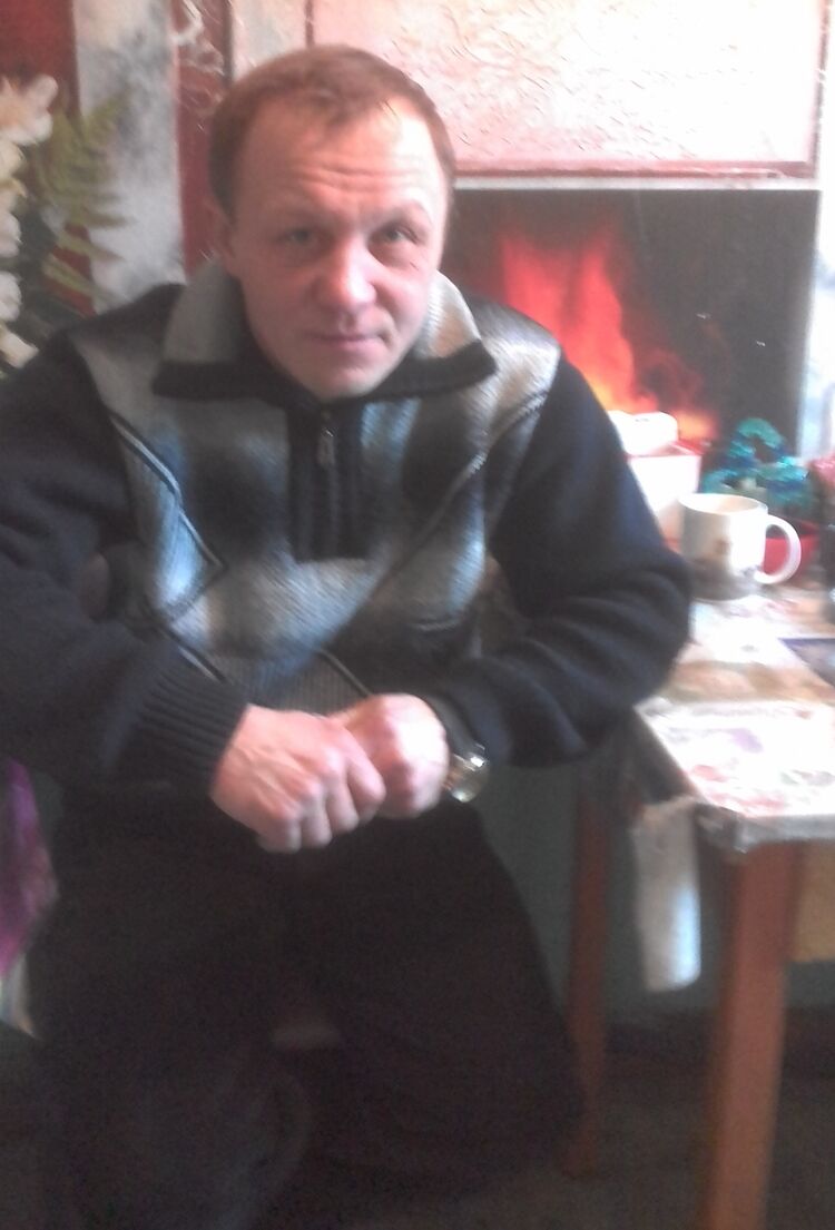  22653178  Andrei, 45 ,    