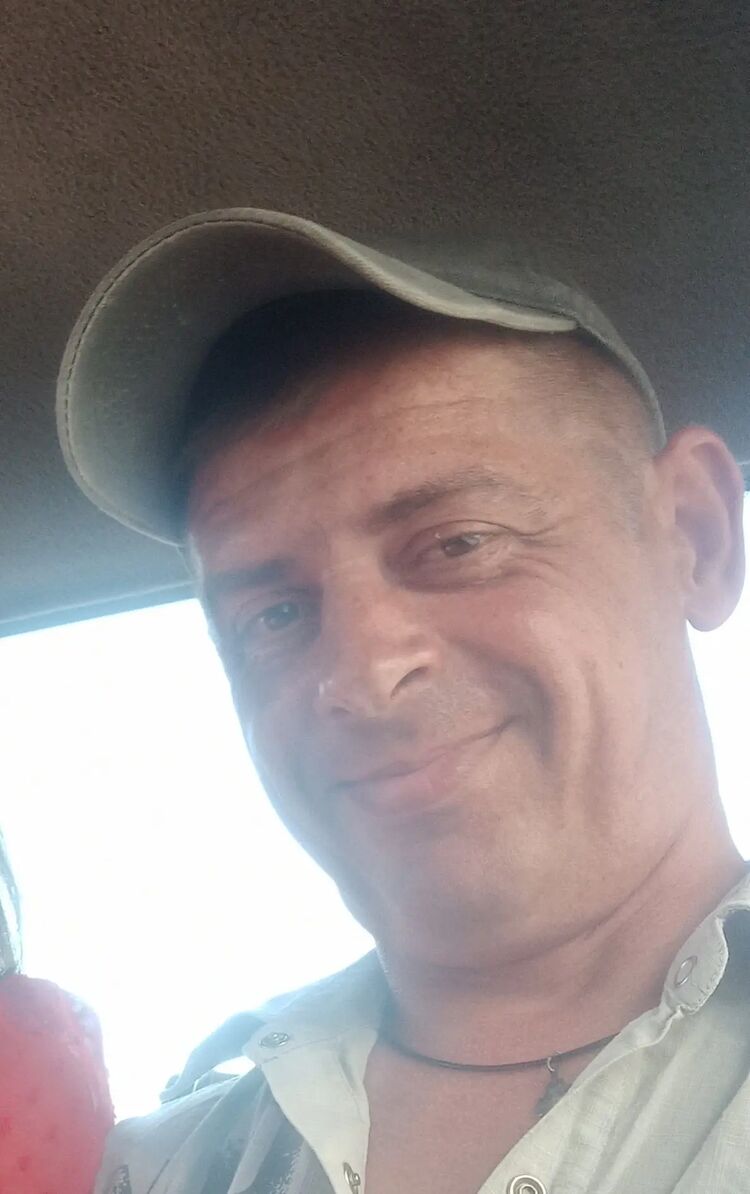  47587598  , 42 ,    
