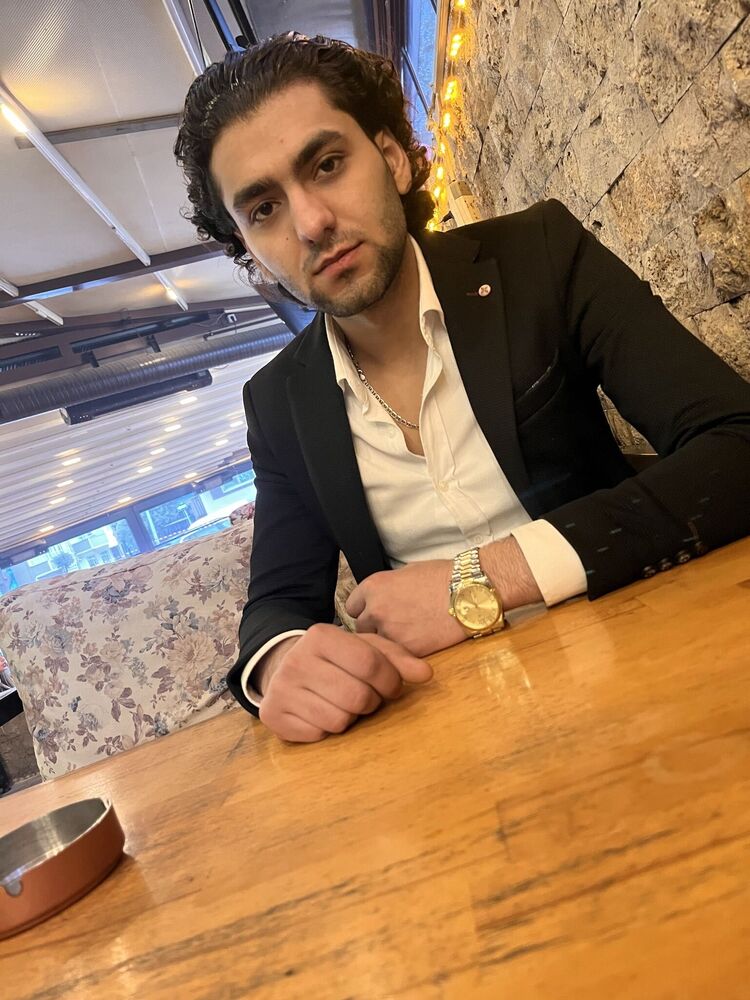  52841838  Hassan, 23 ,    