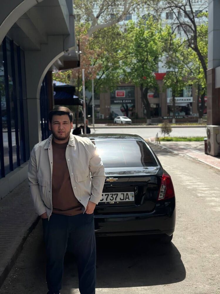  54042308  Ismail, 25 ,    