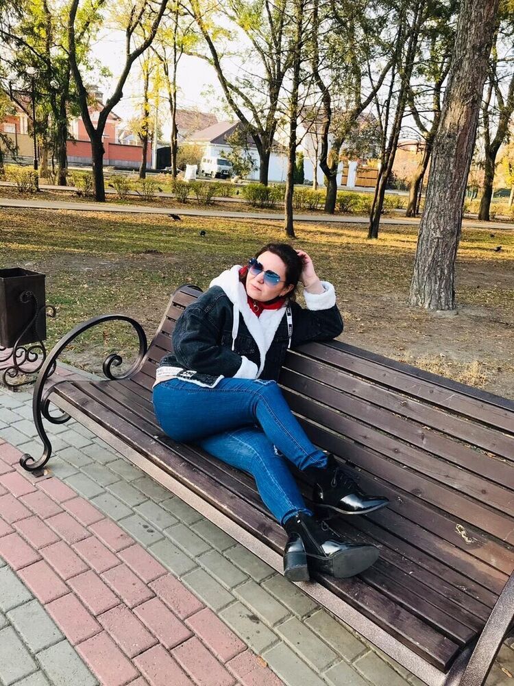  ,   Elena, 46 ,     , c 