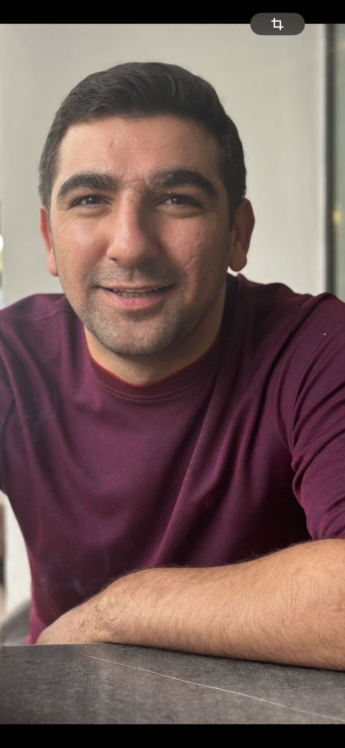  44361478  Khaiiam, 35 ,    -