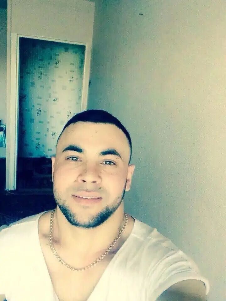  49400438  , 31 ,    