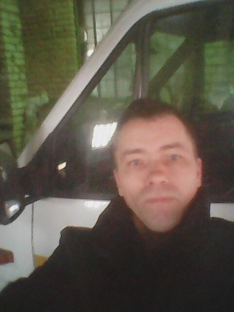  19411478  Maks, 40 ,    