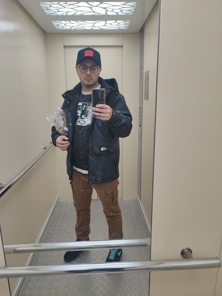  54379628  , 33 ,    -