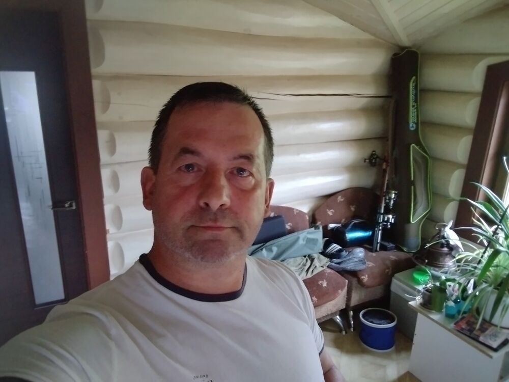  52919428  Vladimir, 55 ,    
