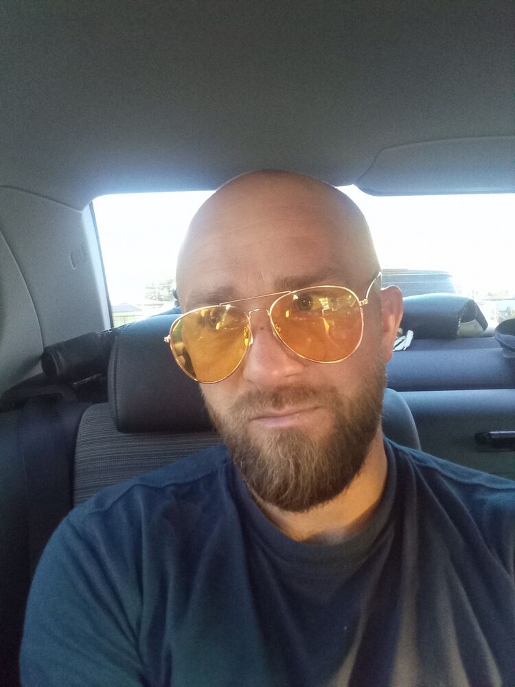  Bielany Wroclawskie,   Artem, 35 ,   ,   