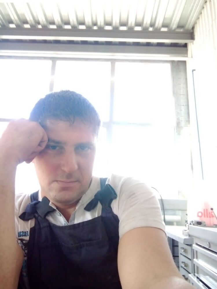  43038398  , 44 ,    
