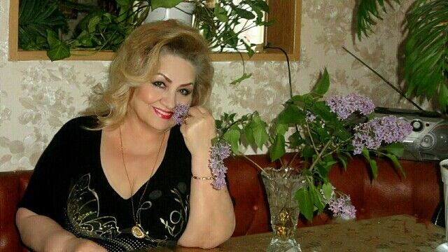  52836348  Tamara, 55 ,    