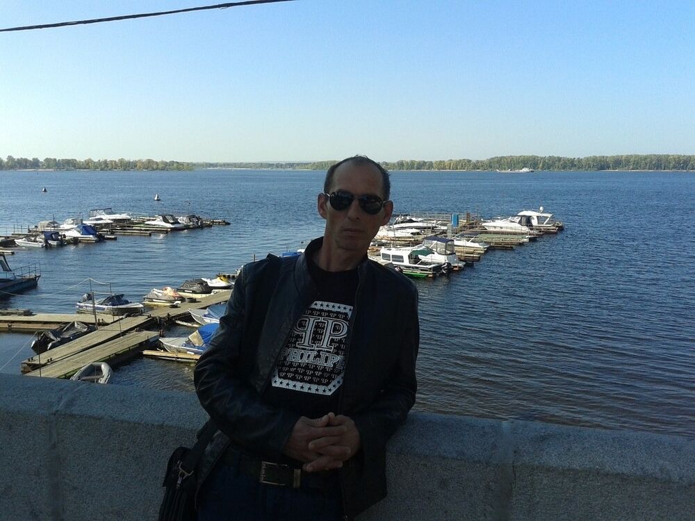  16197598  Dmitry, 47 ,    