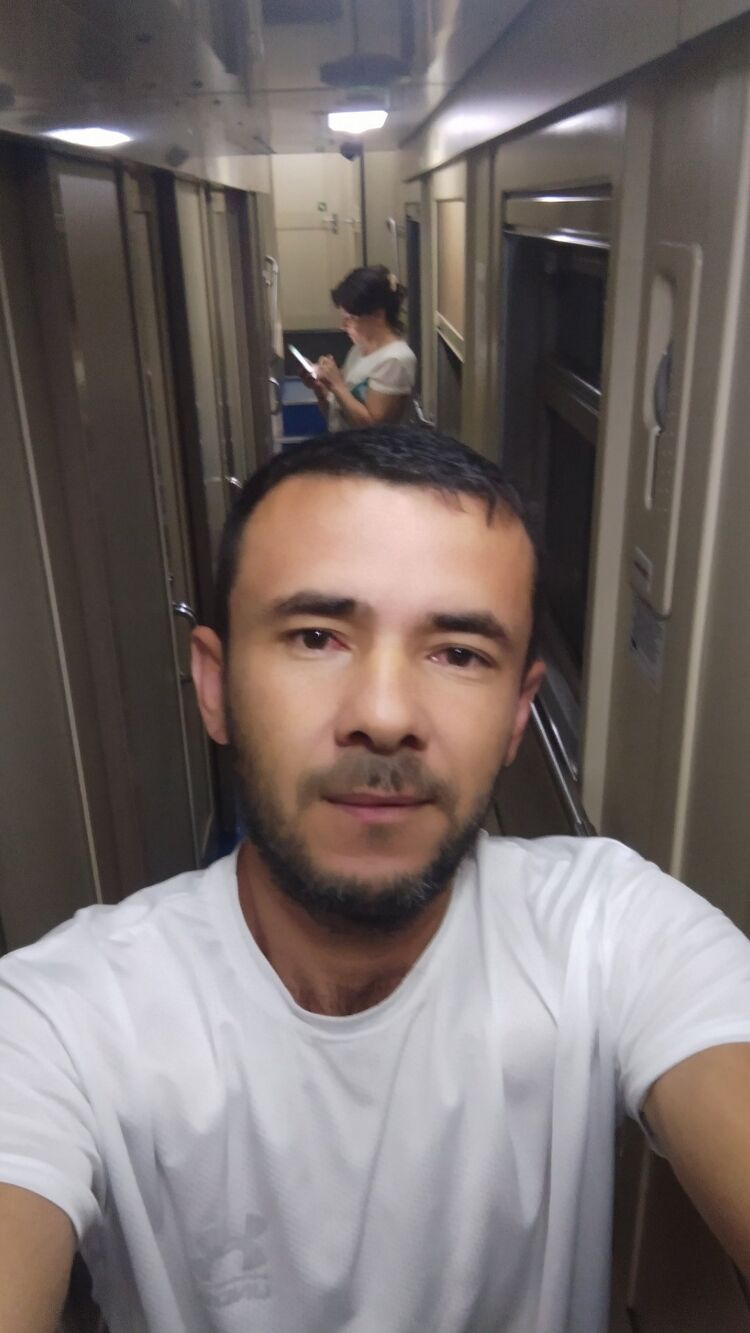  33499008  Ikrom, 38 ,    