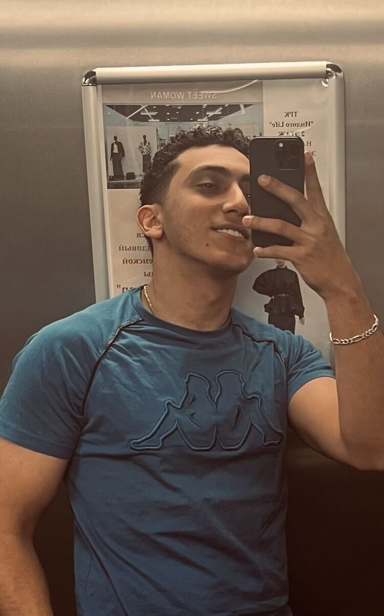  ,   Kareem, 26 ,   ,   