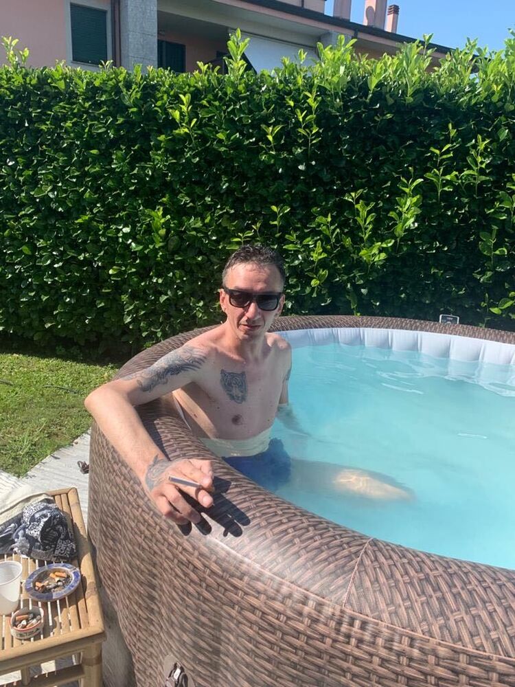  32352308  Claudio, 47 ,    Milan