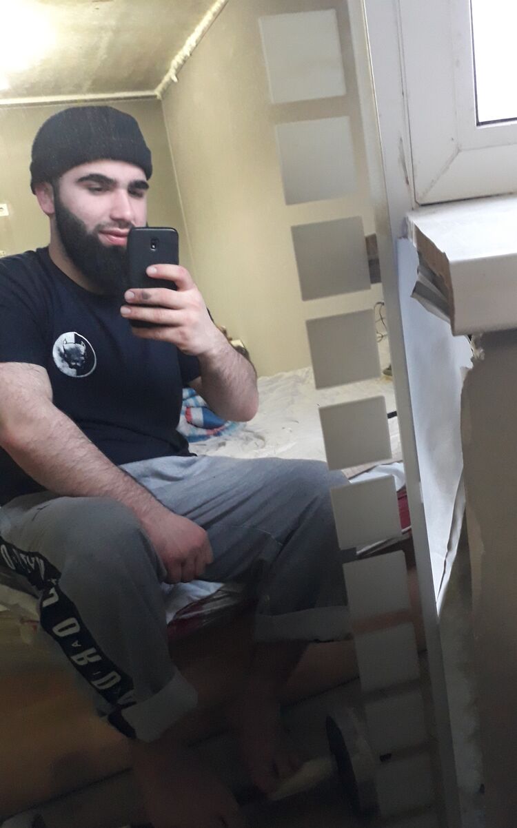  34686838  , 25 ,    