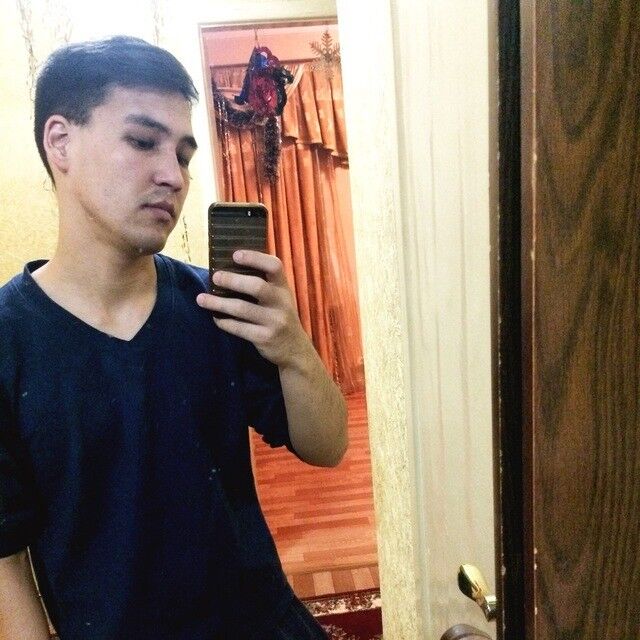  18764208  Roma, 27 ,    