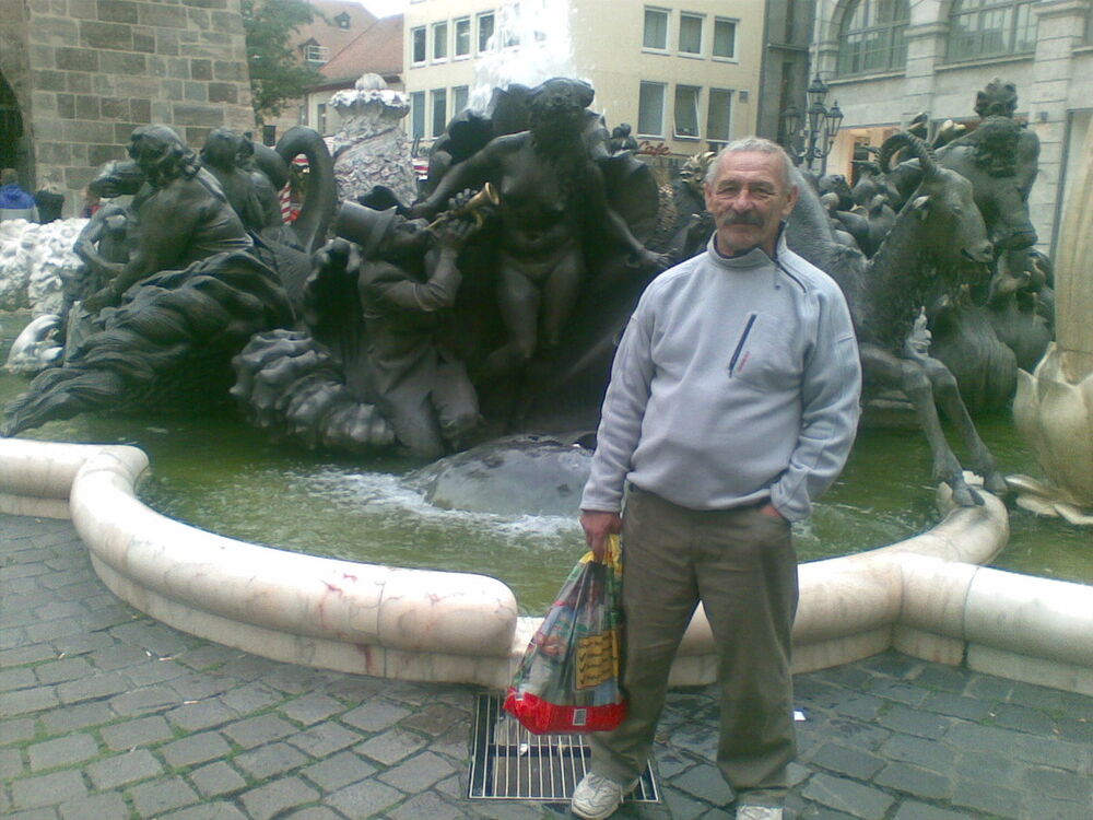  4145248  Aleksey, 71 ,    