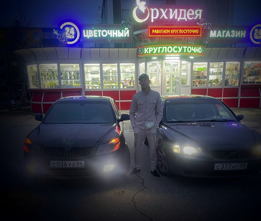  43611918  , 35 ,    