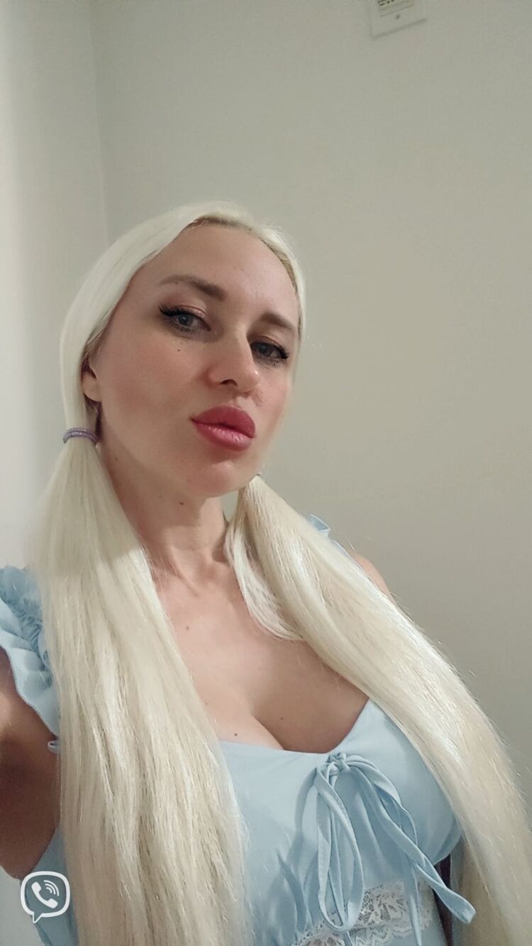  46937128  Meri, 40 ,    