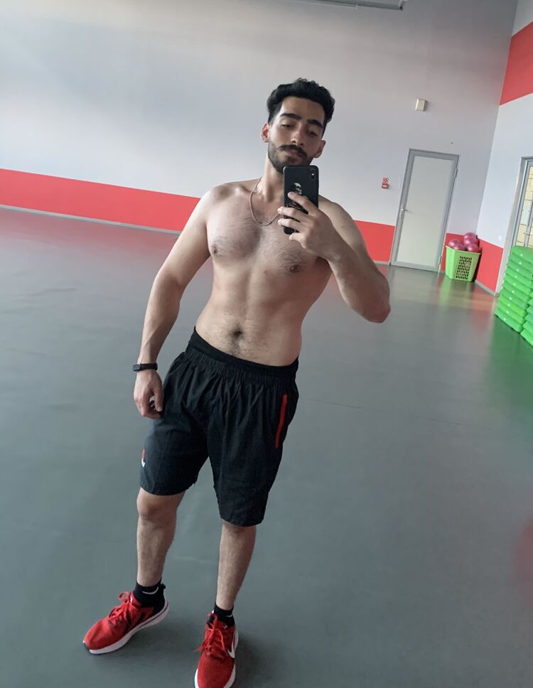   ,   Mustafa, 27 ,   ,   , c 