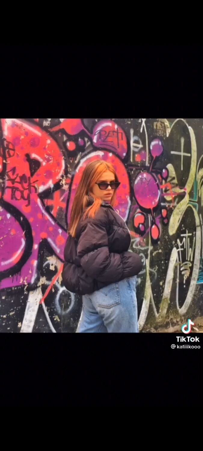  ,   Kate, 23 ,   ,   