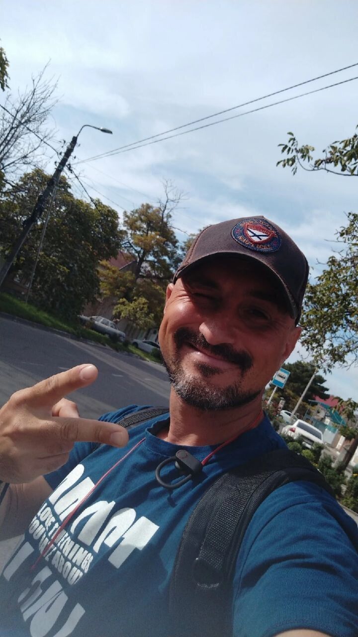  39986518  Vladimir, 43 ,    