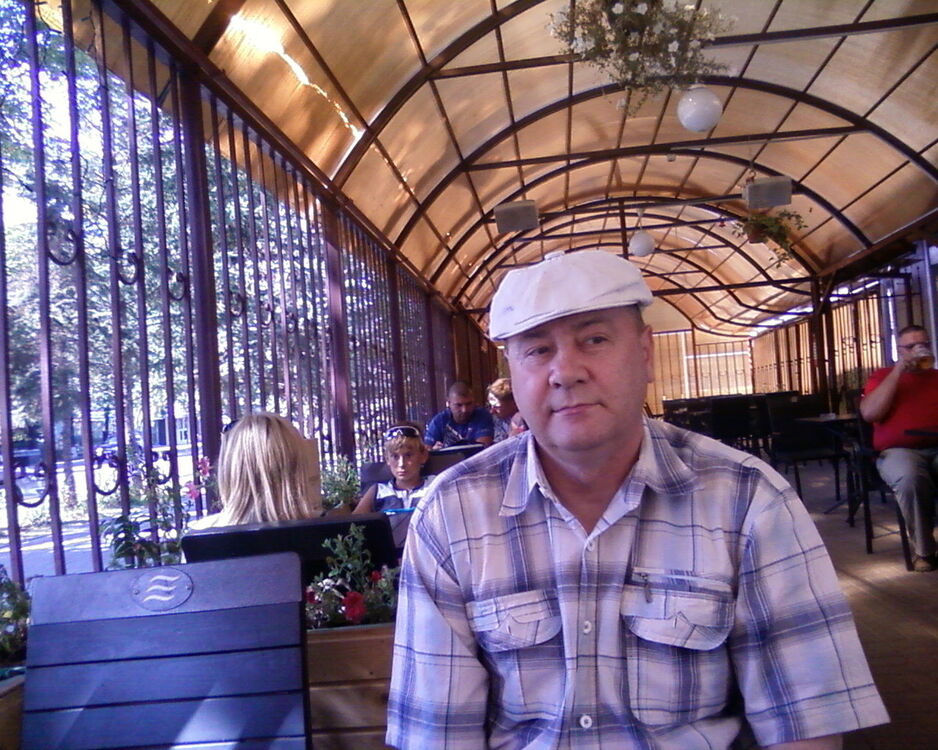  13729838  Vladimir, 66 ,    