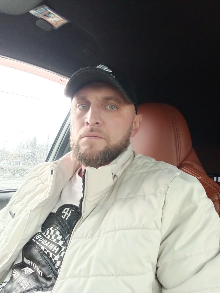  42113898  Alexander, 43 ,    