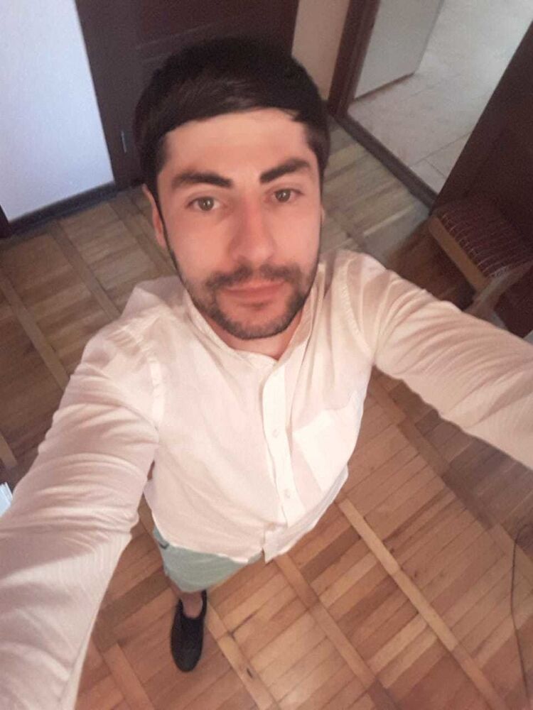  18293088  Xxxx, 38 ,    