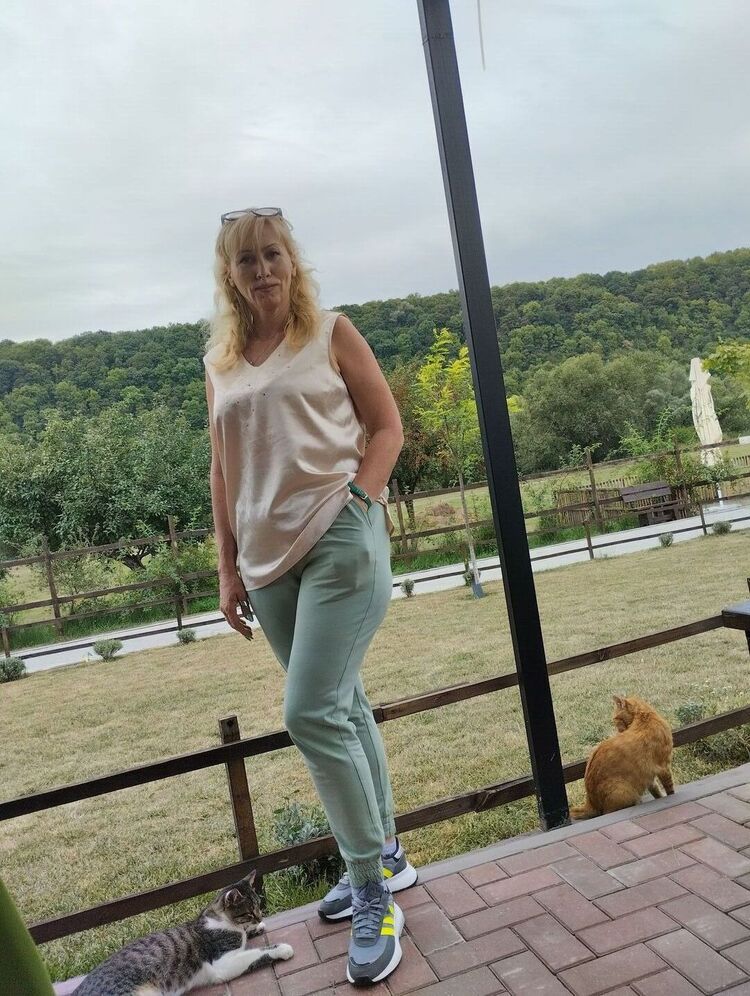  46685658  , 49 ,    