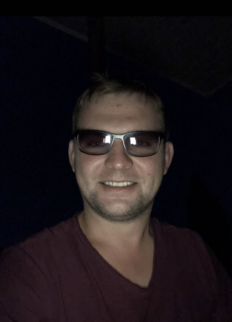  52610288  , 37 ,    
