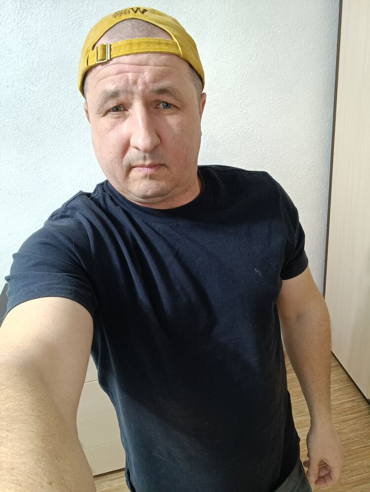  54521778  Aleksei, 40 ,    