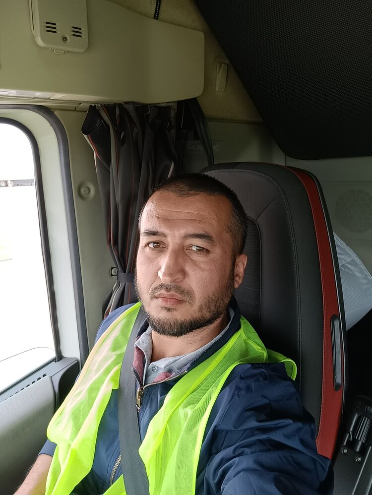  34525648  Dilik, 37 ,    