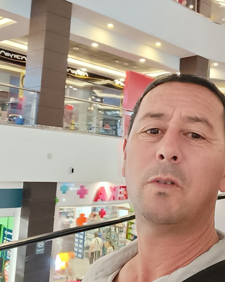  49035748  , 37 ,    