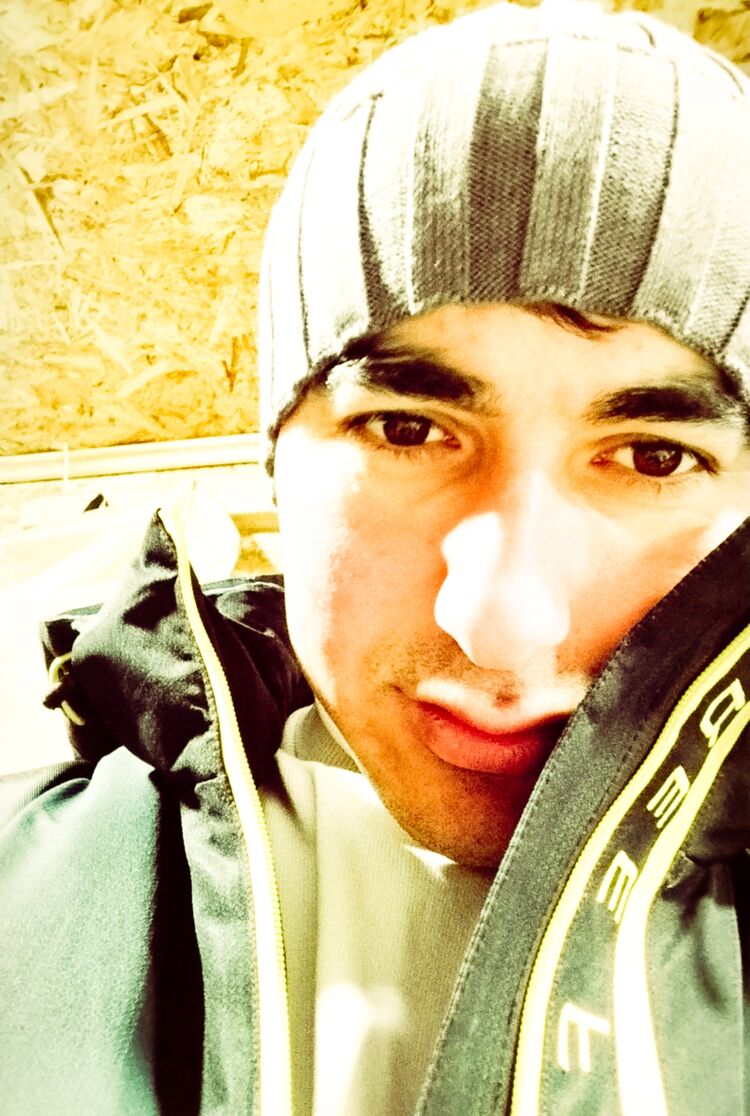  54778698  Alijon, 25 ,    