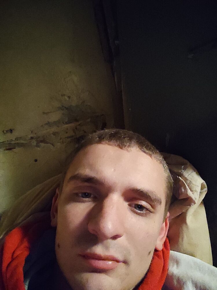  47775338  Eli, 23 ,    