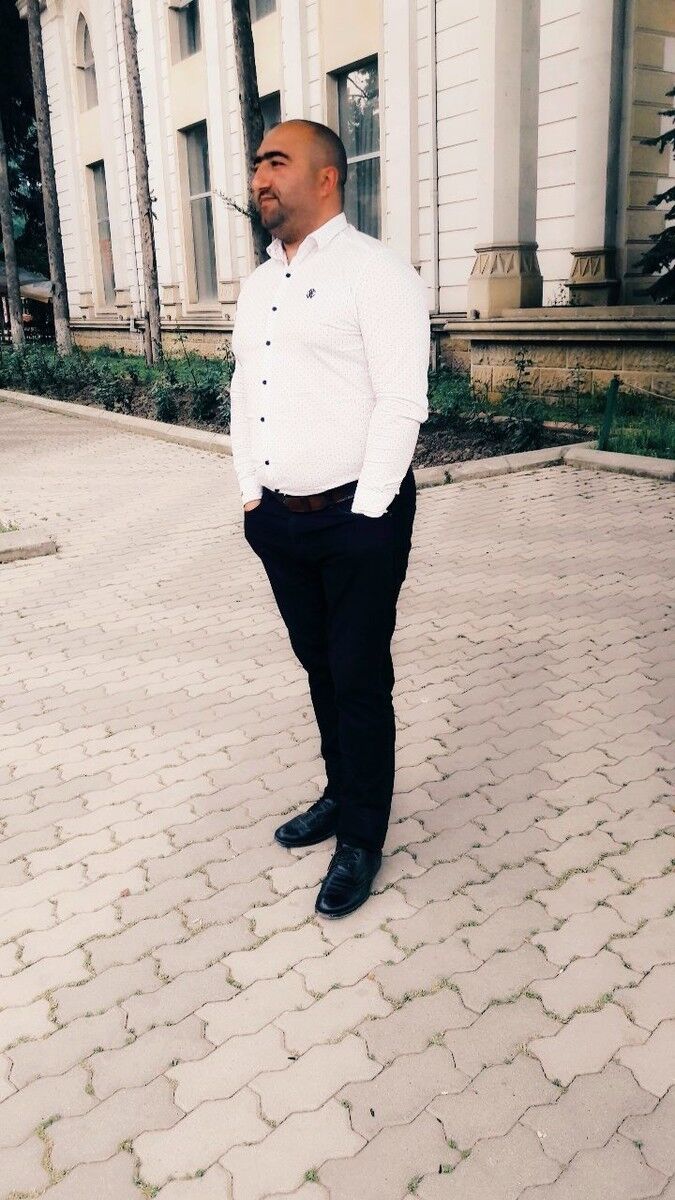  -,   Adil, 40 ,     , c 
