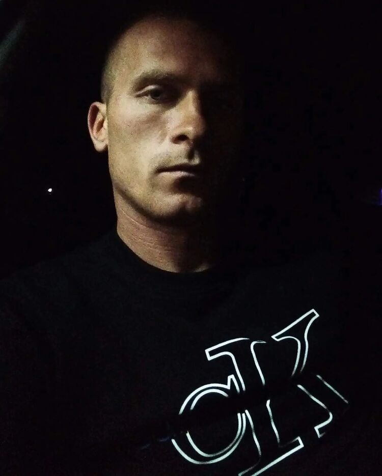  46361778  Aleksandr, 37 ,    