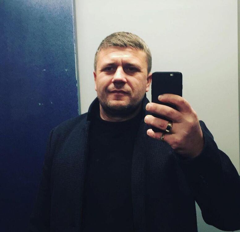  27552828  Viktor, 39 ,    --