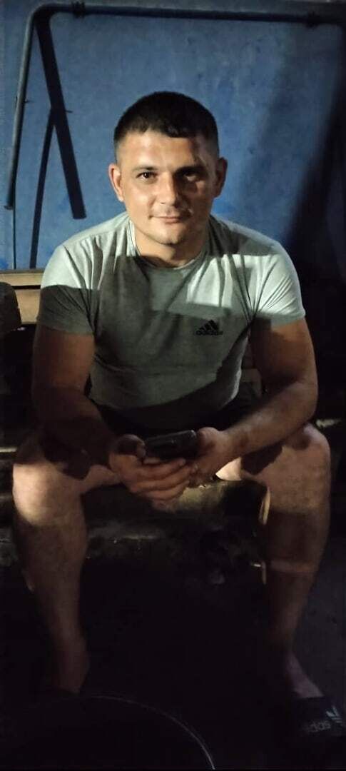  34943728  Denis, 31 ,    