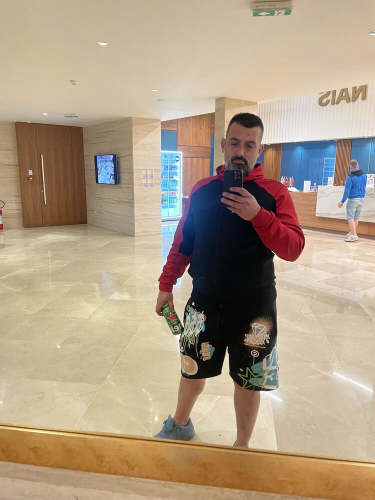  Zemun,   , 42 ,   ,   , c 