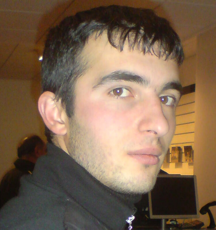  5742608  ARMAN, 36 ,    