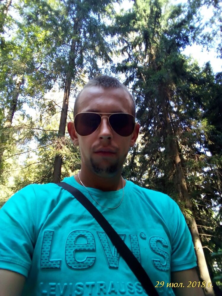  ,   Artem, 32 ,   ,   , c 