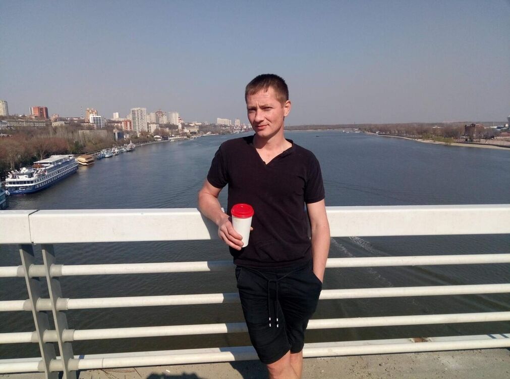  --,   , 43 ,     , c 