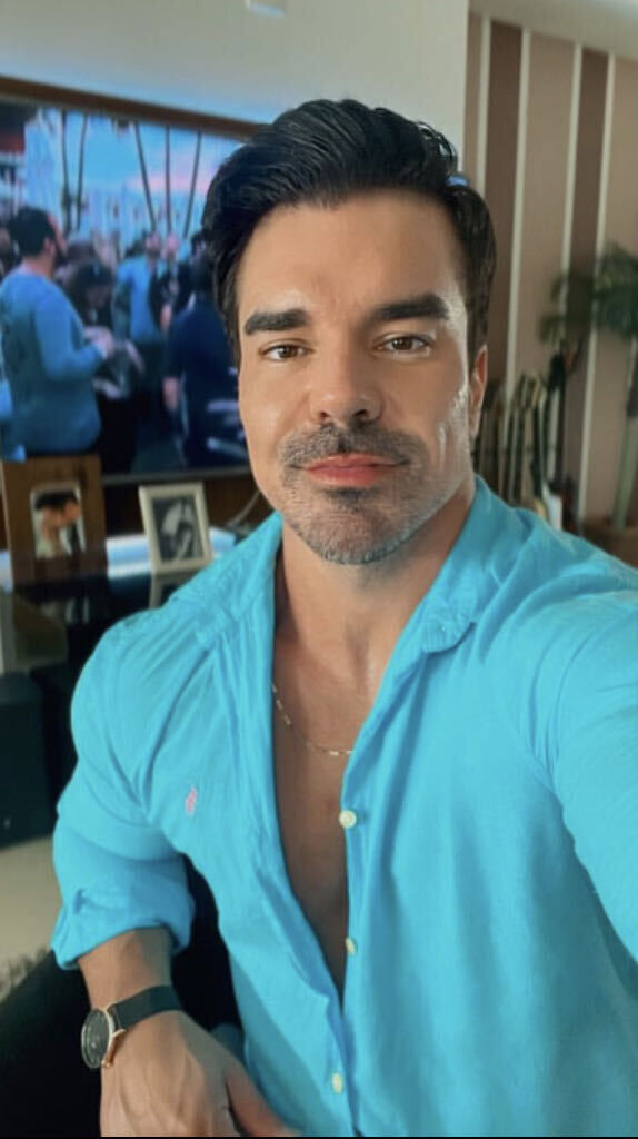 ���� 42028488 ������� Hendrix, 40 ���, ���� ���������� � ����