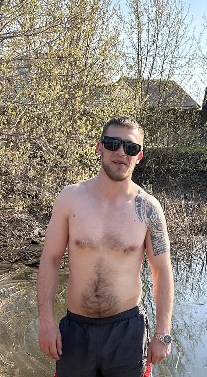  52417618  Ruslan, 31 ,    