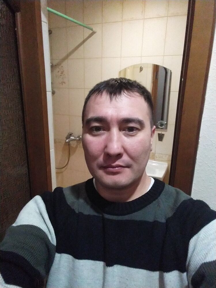  22199688  Den, 44 ,    