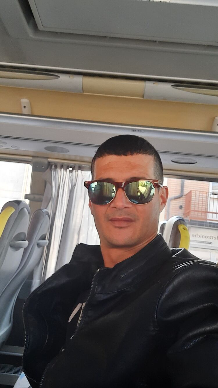  Soho,   Soufiane, 42 ,   ,   