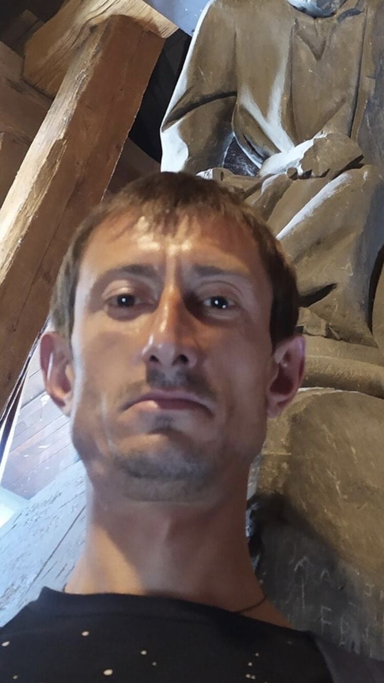  35632408  Alex, 32 ,    Praha